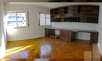 Imagem 3: Amplo apartamento em área nobre de Perdizes, 4 dormitórios sendo 1 suíte e 2 vagas