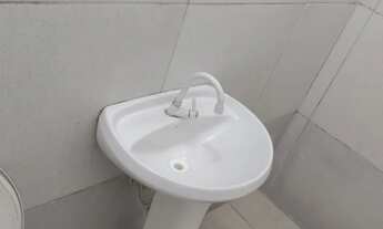 Imagem 3: Alugo 2 cômodos, banheiro área de serviço