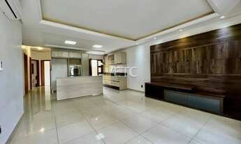 Imagem: Casa térrea semimobiliada com piscina