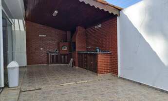 Imagem 3: Linda Casa com 4 suítes, amplo living, com ar condicionado