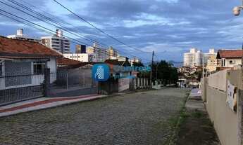 Imagem: Terreno de 300m², Barreiros, São José