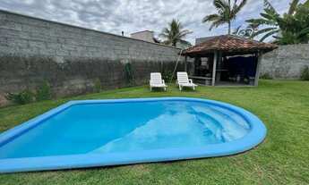 Imagem 3: Casa para aluguel possui 241 metros quadrados com 4 quartos