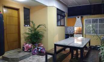 Imagem 2: Casa para venda possui 100 metros quadrados com 2 quartos em Vila Valqueire - Rio de Janei