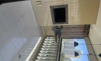 Imagem 2: APARTAMENTO NO ED. MAISON ISABELA, 2 SUÍTES, COMPLETO DE ARMÁRIOS E AR, COM CHURRASQUEIRA