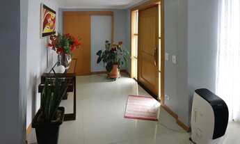 Imagem 3: CASA COM 4 SUITES E 8 VAGAS PARA ESTACIONAMENTO, PEÇAS AMPLAS P