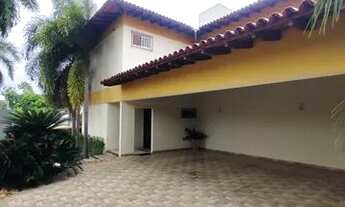 Imagem 2: Sobrado Alto Padrão em Rua Fechada