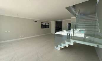 Imagem 5: Casa para venda tem 270 metros quadrados com 5 quartos