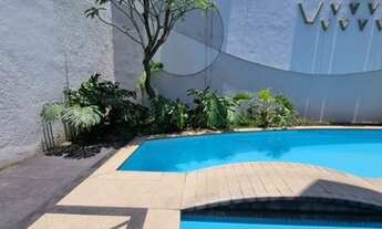Imagem 6: Linda Casa com 4 Suites, area de lazer com piscina e churrasqueira no Alphaville Residenci