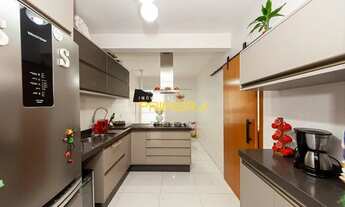 Imagem 6: Sobrado triplex em condomínio Santa Felicidade