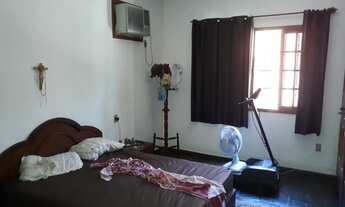 Imagem 3: Casa para aluguel possui 350 metros quadrados com 5 quartos em Várzea das Moças - Niterói