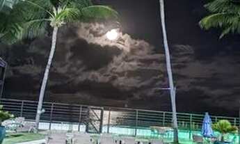 Imagem 2: Ilha de Itamaracá, pé na areia com piscina