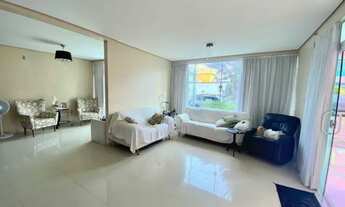 Imagem 6: Casa de condomínio para venda possui 242 metros quadrados com 3 quartos