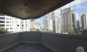 Imagem 2: Apartamento em Moema (Pássaros) com 244 m² com 3 Suítes e 3 Vagas!