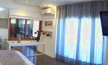 Imagem 6: Excelente casa de alto padrão, com 3 dormitórios, 348m², amplo e lindo jardim com piscina