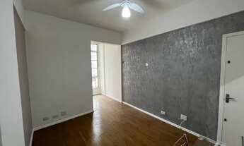 Imagem 2: Charmoso apartamento para aluguel possui 65 m2 com 2 quartos em Ipanema - Rio de Janeiro