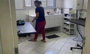 Imagem 2: Veterinária coisa linda fatura 100 mil d clínica .37anos local pra dobrar