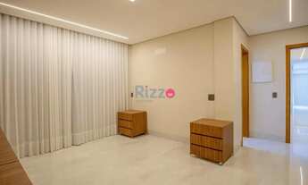 Imagem 6: Explore o luxo e a exclusividade deste sobrado de alto padrão, localizado na parte mais pr