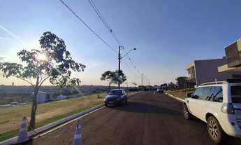 Imagem 3: Sobrado com 3 dormitórios à venda, 220 m² por R$ 1.500.000,00 - Tauá Arangua - Londrina/PR