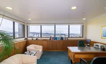 Imagem 3: Conjunto comercial no Petrópolis