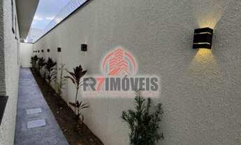 Imagem 2: Sobrado para venda tem 256 metros quadrados com 4 quartos em Residencial Humaita -