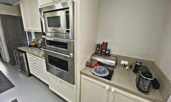 Imagem 4: Apartamento para aluguel e venda possui 261 metros quadrados com 3 quartos