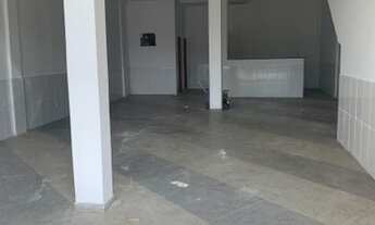 Imagem 4: Lojas com 105 metros , valor do aluguel 5.000,00 reais cada loja , sandro