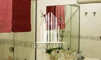 Imagem 5: Casa Térrea no Residencial Alphaville 6 com 2 suítes e 6 vagas de Garagem