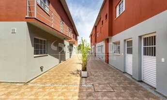 Imagem: Sobrados em condomínio fechado à venda