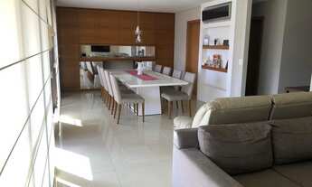 Imagem 2: Apartamento para venda possui 208 metros quadrados com 4 quartos em Vila Mariana - São Pau