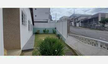 Imagem 3: Ótima casa linear com 5 quartos, jardim e 4 vagas de garagem no bairro Bairu por R$869.000