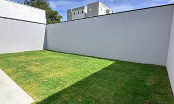 Imagem 6: Casa para venda possui 180 metros quadrados com 3 quartos em Jardim Holanda - Uberlândia