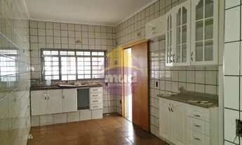 Imagem 4: Casa para à venda no bairro Jardim Caparroz, em São José do Rio Preto - SP