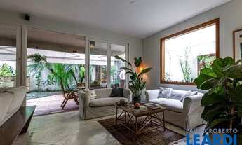 Imagem 4: CASA ASSOBRADADA - VILA NOVA CONCEIÇÃO - SP