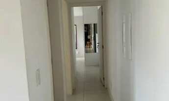 Imagem 7: Cobertura duplex, parte térrea com 02 dormitórios com armário sendo 01 suíte com sacada, a