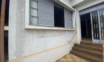 Imagem 2: Casa para aluguel tem 200 metros quadrados com 4 quartos em Centro - Bauru - SP