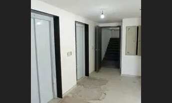 Imagem 7: Pronto com 2 quartos, candeias