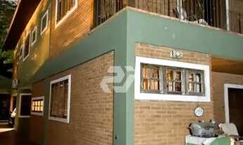 Imagem 7: Casa para aluguel e venda possui 700 metros quadrados com 5 quartos