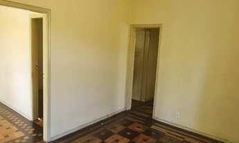 Imagem 5: Alugo excelente casa com 90 metros quadrados, em Benfica contando com 3 quartos e área ext