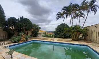 Imagem 5: Casa de esquina para Vender com 05 Quartos na Ribeirânia em Ribeirão Preto com Piscina