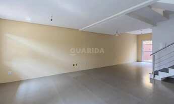 Imagem 5: Casa triplex de 3 dormitórios, sendo 1 suíte, no bairro Hípica