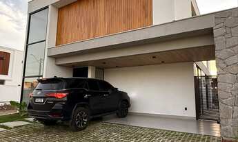 Imagem: Casa Duplex de Alto Padrão à Venda - Bosque