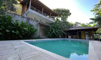 Imagem: Mansão com 8 suítes à venda na Aldeia