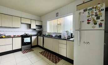 Imagem 7: Sobrado em Uvaranas Localização Previlegiada