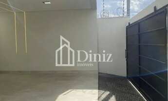 Imagem 5: Linda casa no Residencial Cerejeiras com 4/4 sendo duas suítes, com acabamento premium em