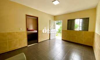 Imagem 3: Casa residencial disponível para venda no bairro Umuarama em Uberlândia-MG