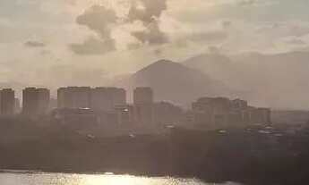 Imagem 2: Vista lagoa, praia e montanhas