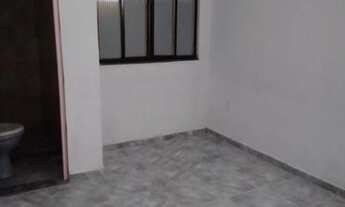 Imagem 7: Casa de 2 Quartos Suíte Independente Ponto de Ônibus na Porta