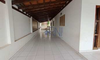 Imagem 4: Casa com 4 quartos, sendo 2 suítes para alugar, 310 m² por R$ 6.000/mês - Cidade Velha - B