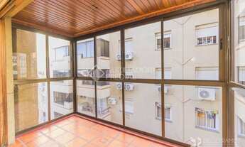 Imagem 4: DESOCUPADO! Amplo apartamento de 3 dormitórios com 2 vagas próximo à Sogipa!