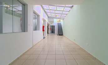 Imagem 7: Casa para venda possui 363 metros quadrados com 6 quartos em Caxingui - São Paulo - SP